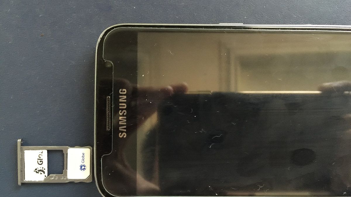 Galaxy S7 clone dual-SIM tray
