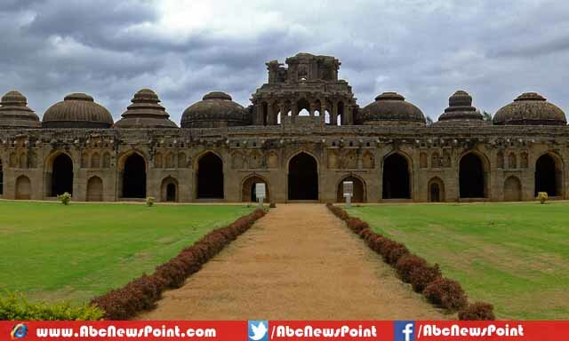 Top-10-Best-and-Beautiful-Tourist-Places-in-India-Hampi