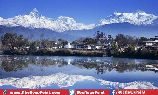 Top-10-Best-and-Beautiful-Tourist-Places-in-India-Kashmir