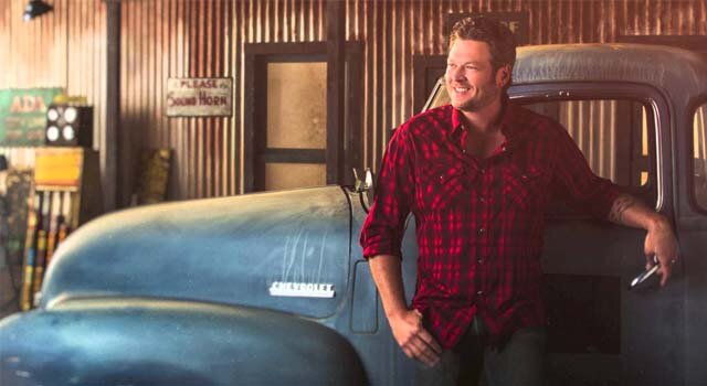 Top-10-List-Best-Country-Songs-of-all-time-in-the-World-Blake-Shelton-Neon-Light