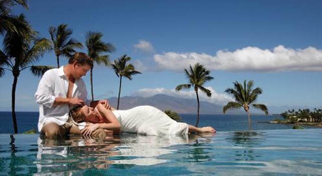 Top-10-List-Best-Honeymoon-Destinations-in-the-World-2015-Maui-Hawaii
