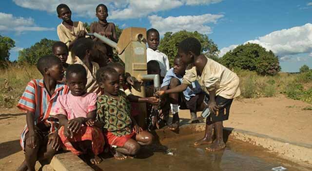 Top-10-Most-Poorest-Countries-In-The-World-2015-Malawi