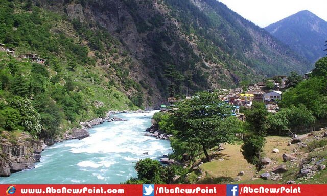 Top-10-List-of-Most-Beautiful-Places-To-Visit-In-Pakistan-Swat-Valley