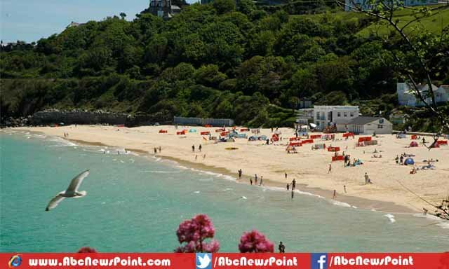 Top-Ten-Best-and-Most-Beautiful-Beaches-In-Europe-Porthminster-Beach