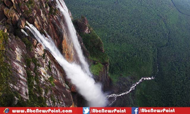 Top-10-Most-Beautiful-Waterfalls-in-the-World-Angel-Falls