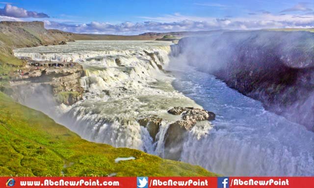 Top-10-Most-Beautiful-Waterfalls-in-the-World-Gullfoss-Falls