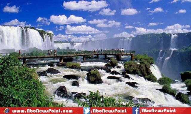 Top-10-Most-Beautiful-Waterfalls-in-the-World-Iguazu-Falls