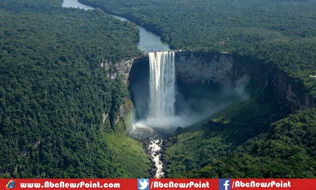 Top-10-Most-Beautiful-Waterfalls-in-the-World-Kaieteur-Falls