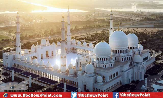Top-Ten-Most-Beautiful-Mosques-in-the-World-Sheikh-Zayed-Mosque
