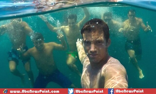 Underwater selfie (2)